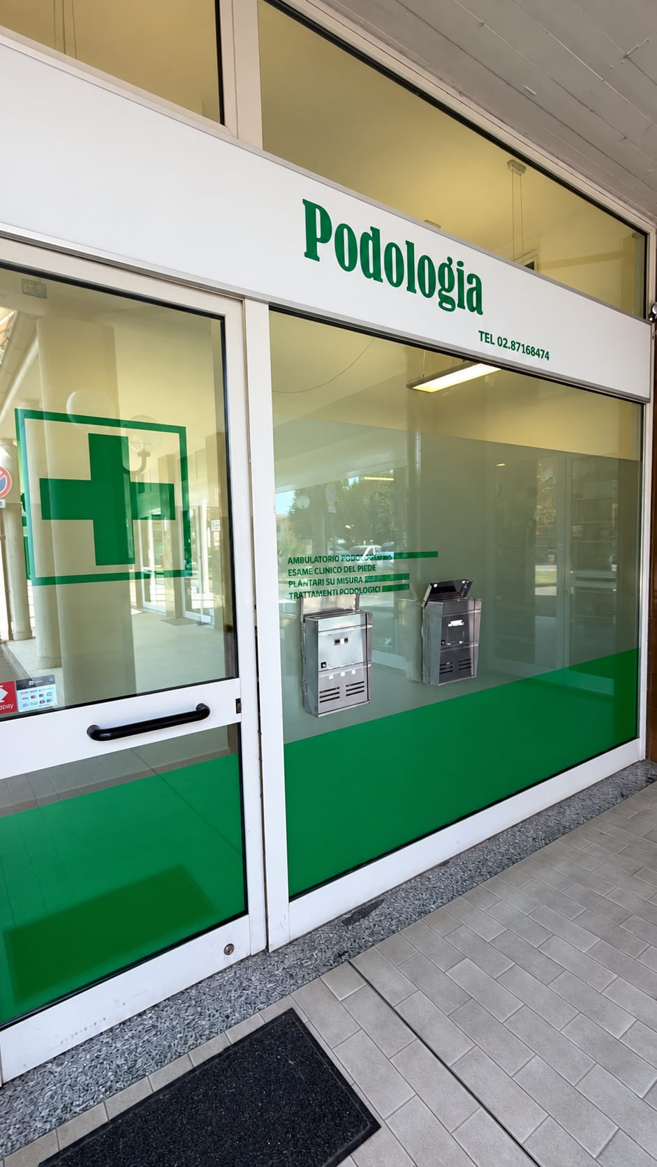 Ingresso dello studio in Piazza Roma 6/D
